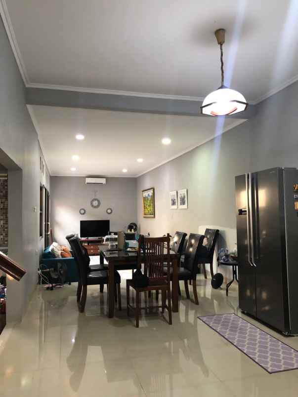 jual rumah mewah fullfurnish kav dki meruya jak bar