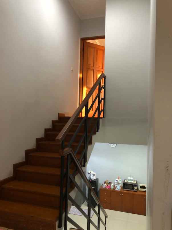 jual rumah mewah fullfurnish kav dki meruya jak bar