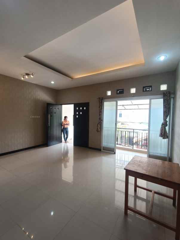 jual rumah selesai renov taman kencana