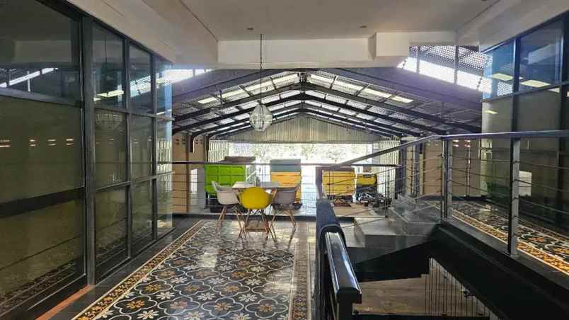 jual tempat usaha atau gudang di raya demak surabaya