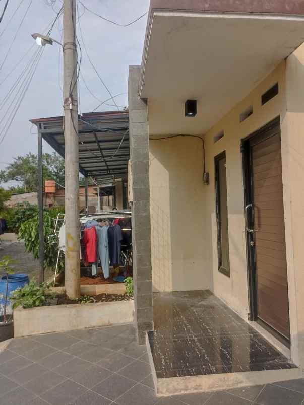 over kredit 80jt rumah siap huni di jatiwarna bekasi