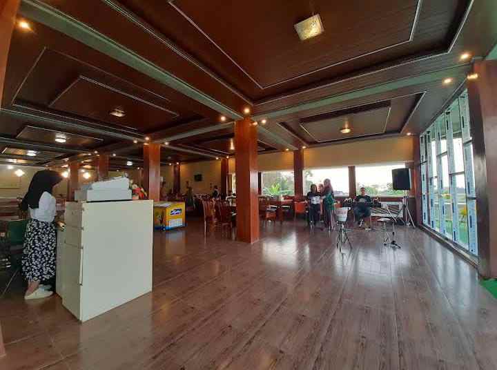 restoran mewah 1300m view gunung lawu karanganyar