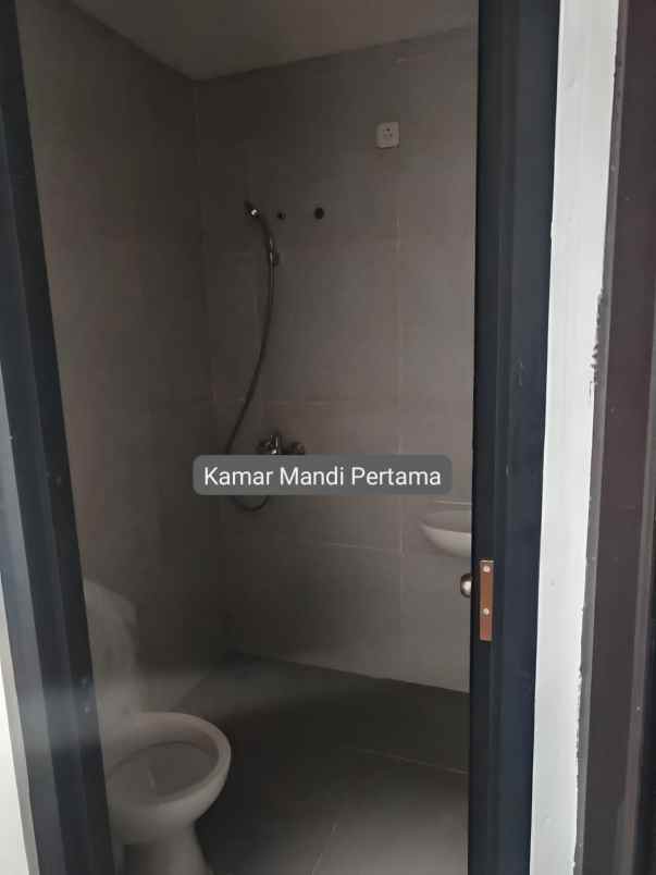 rumah 1 lantai mezzanine