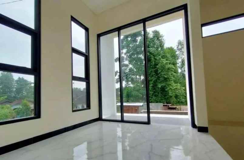 rumah 2 lantai 5 menit ke pasar gentan di wedomartani