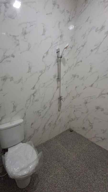 rumah 2 lantai cluster di banyumanik semarang