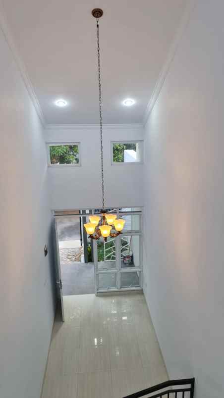 rumah 2 lantai di bumi anggrek bekasi utara