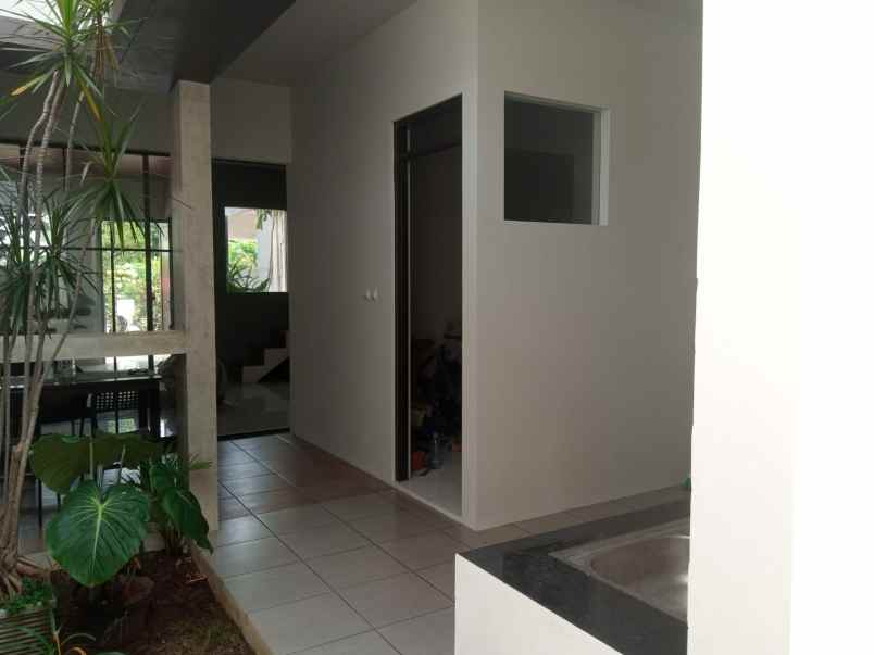 rumah 2 lantai di komplek asabri jatiluhur