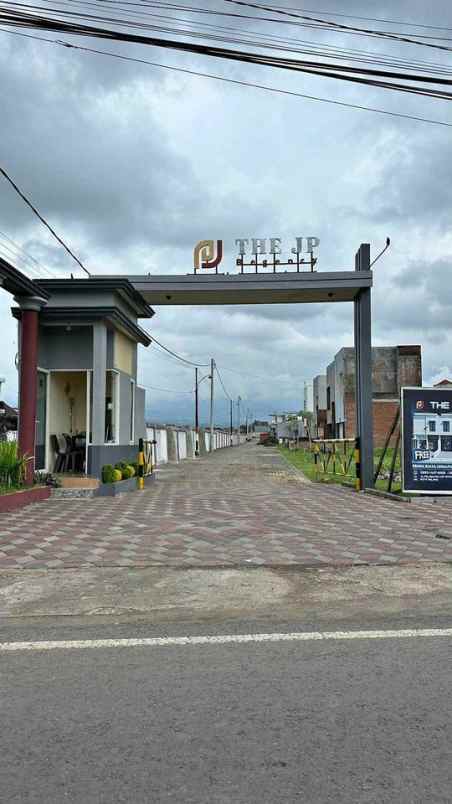 rumah 2 lantai lokasi strategis di kota malang