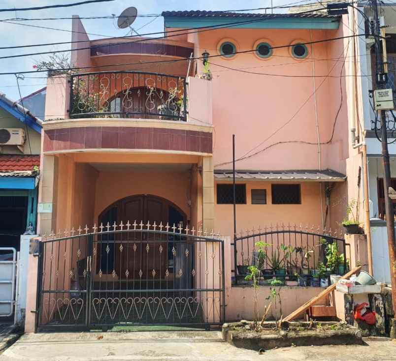 rumah 2 lantai perumahan permata harapan baru bekasi