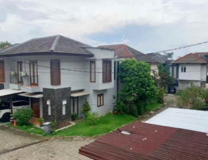 rumah 2 lantai premium dalam cluster dago bandung