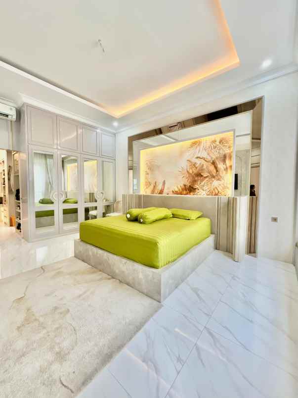 rumah 2 lt full furnish taman puspa raya bisa kpr