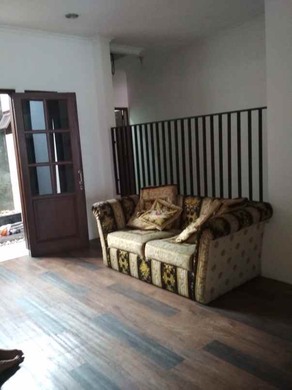 rumah abd majid cipete utara lt 167 m2 lb 240 m2 4 9 m