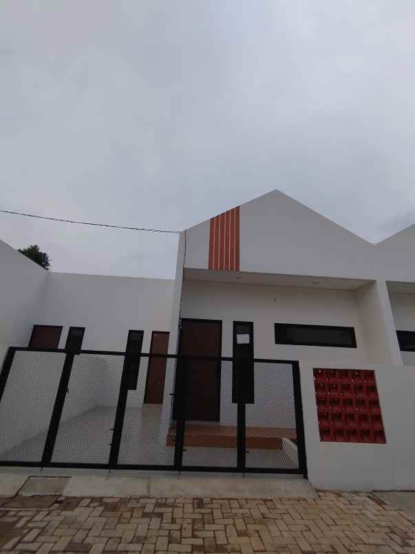 rumah asri siap huni di mustika jaya kota bekasi