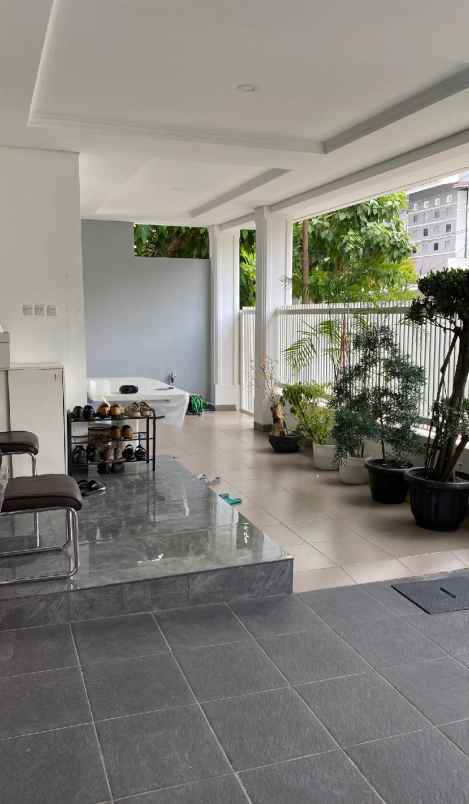 rumah bagus di bintaro sektor 9 tangerang selatan