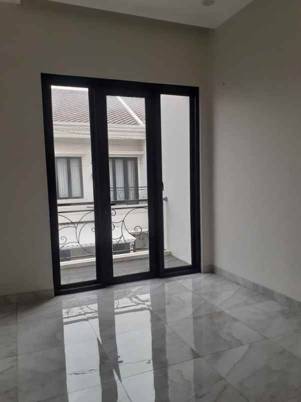 rumah baru 2 lantai casa view bekasi dijual