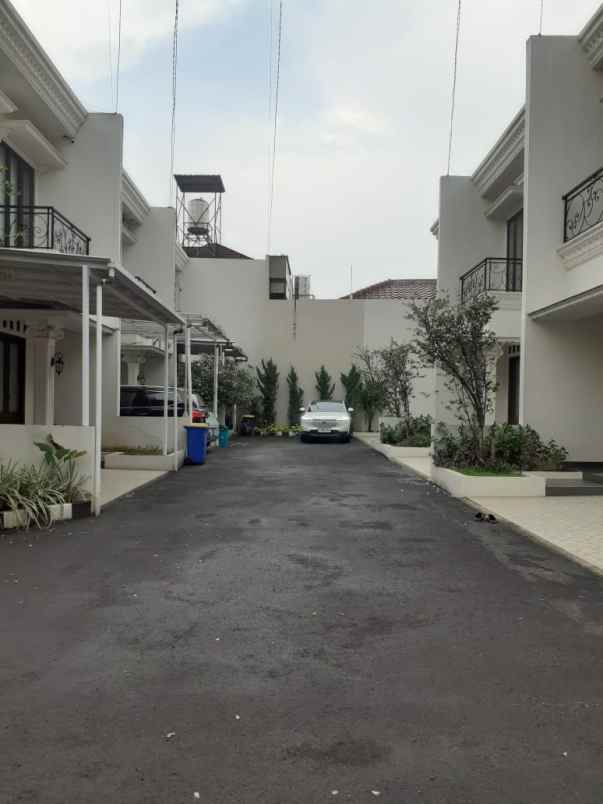 rumah baru 2 lantai casa view bekasi dijual