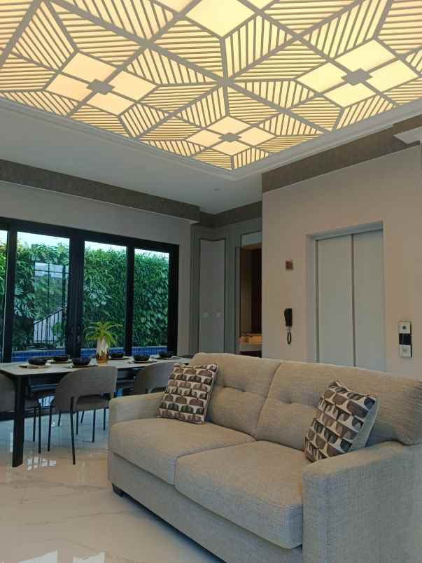 rumah baru american classic di pesanggrahan jaksel