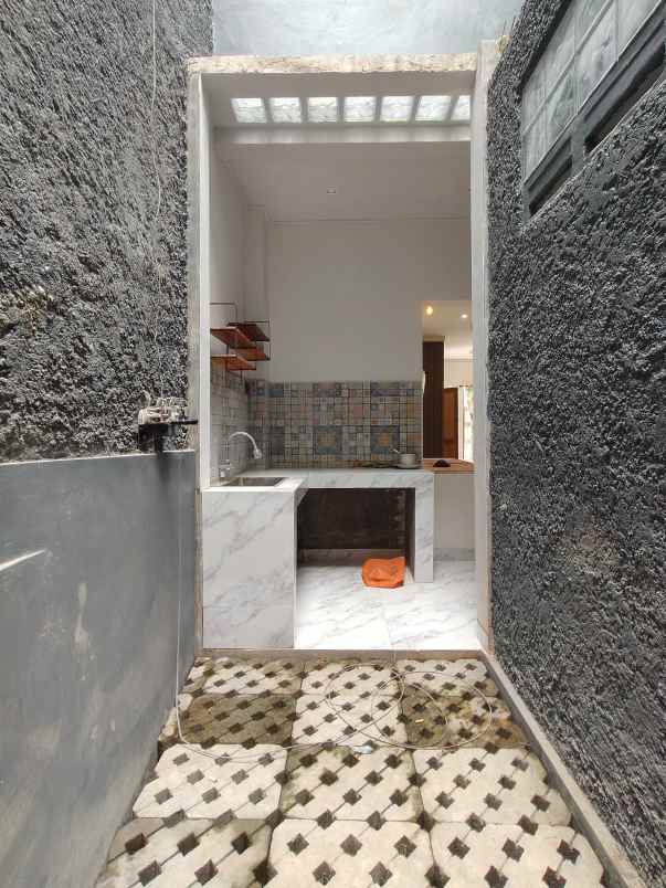 rumah baru dalam townhouse area cipayung jaktim