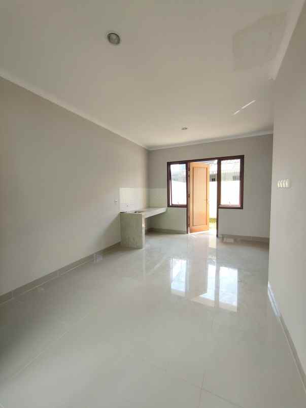 rumah baru non komplek dekat lrt cikunir bekasi