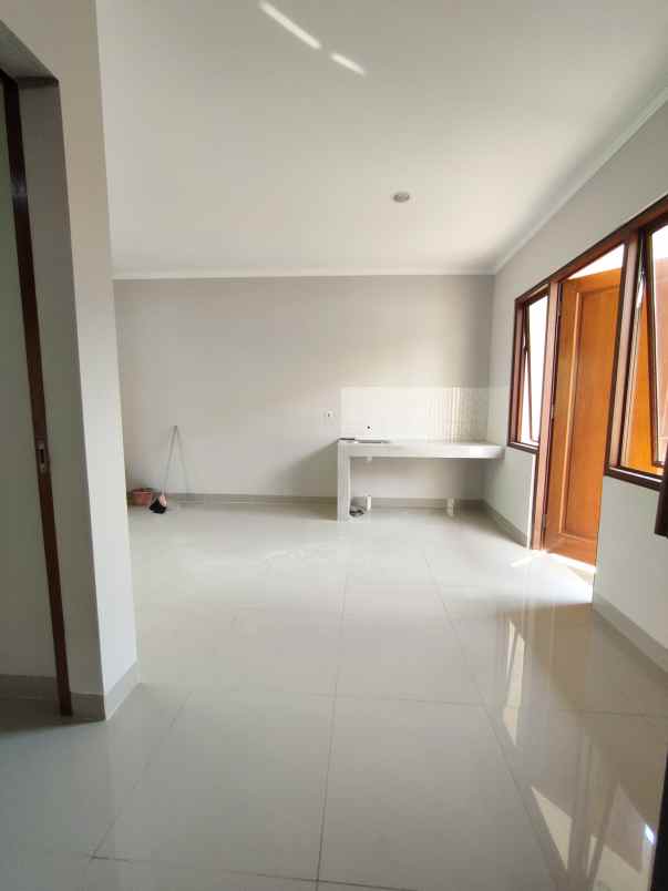 rumah baru non komplek dekat lrt cikunir bekasi