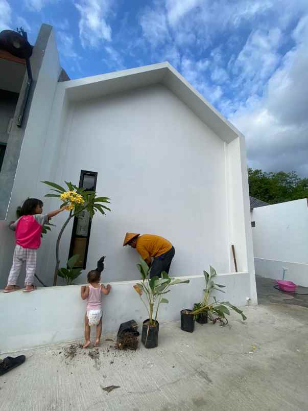 rumah baru selatan kampus uii