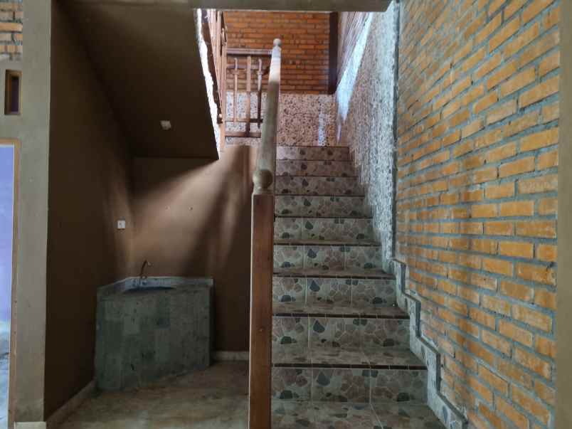 rumah besar tanah luas setengah harga di minggir