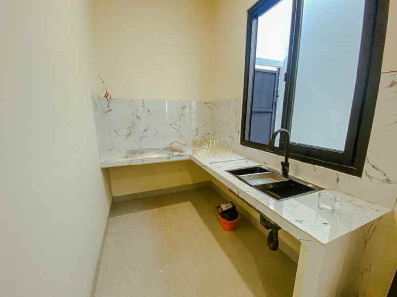 rumah cantik mewah 500 meter dari jalan godean