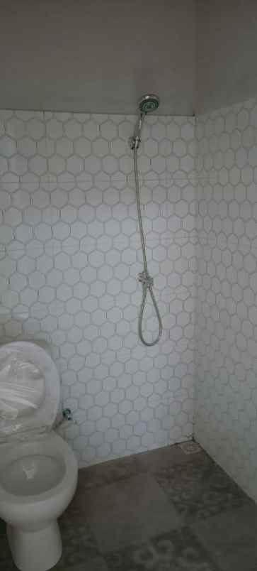 rumah cantik minimalis dalam komplek pup