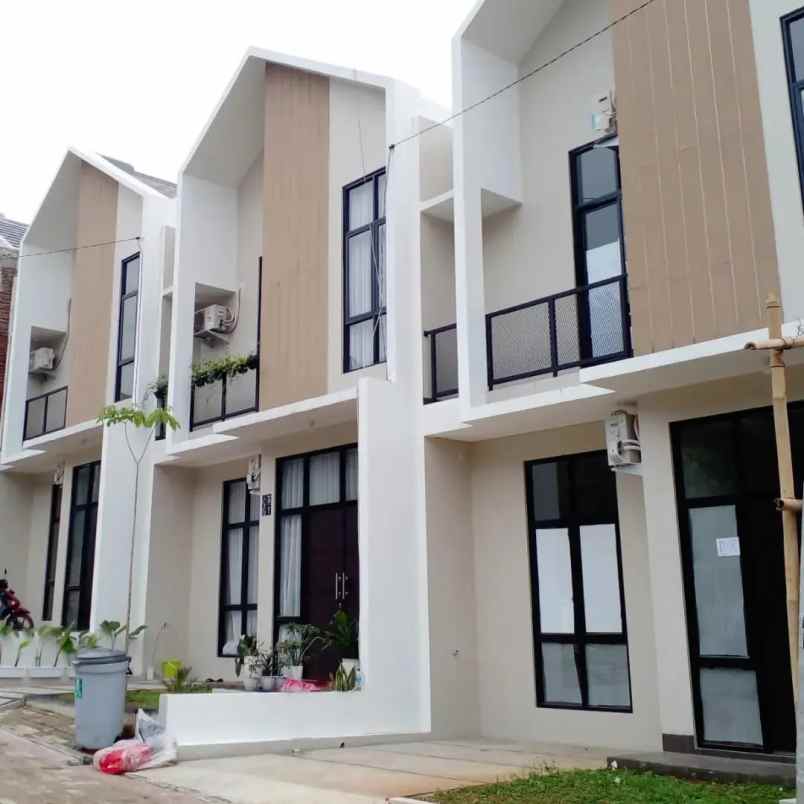 rumah cantik modern bsd 2 lantai 900 jutaan