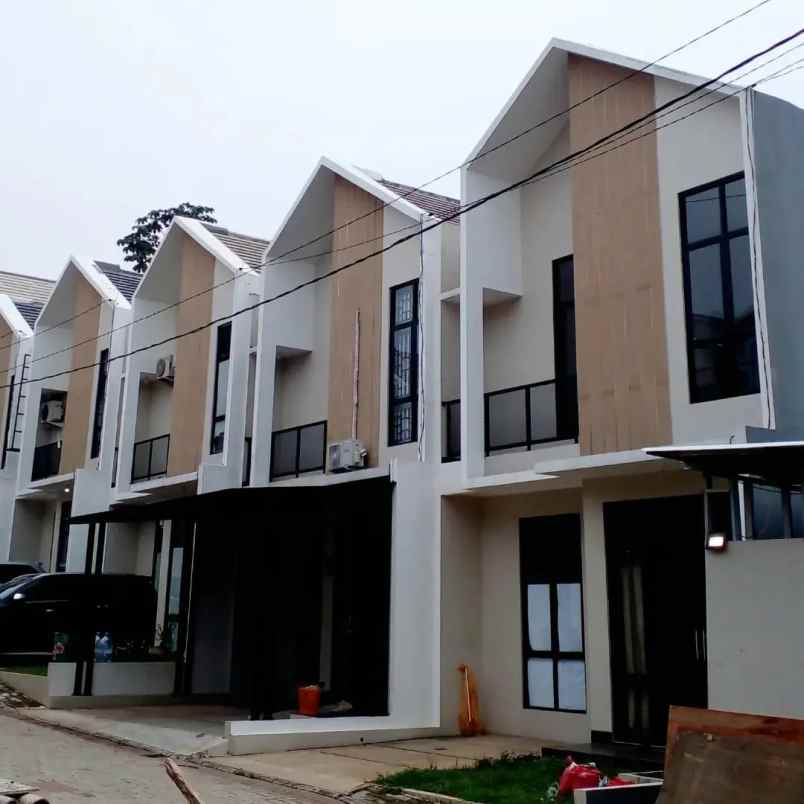 rumah cantik modern bsd 2 lantai 900 jutaan