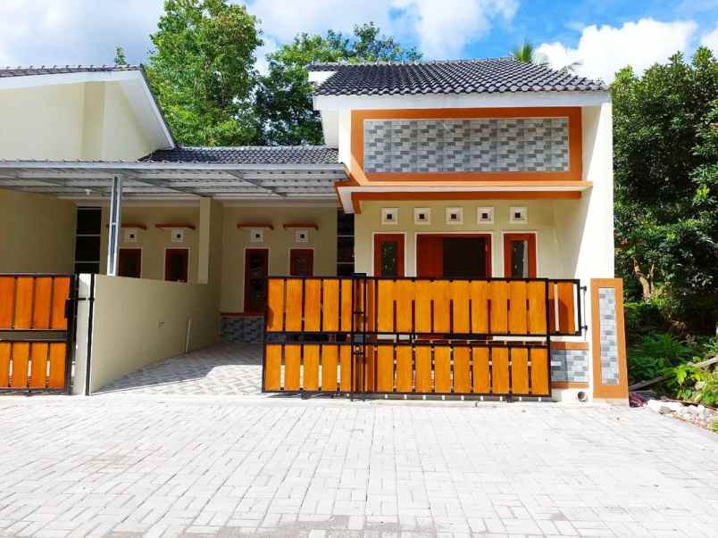 rumah cantik siap huni dekat kampus unriyo di ngemplak