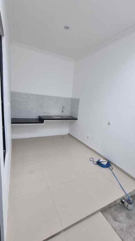 rumah cantik timur jl kaliurang km 12 5 sleman jogja