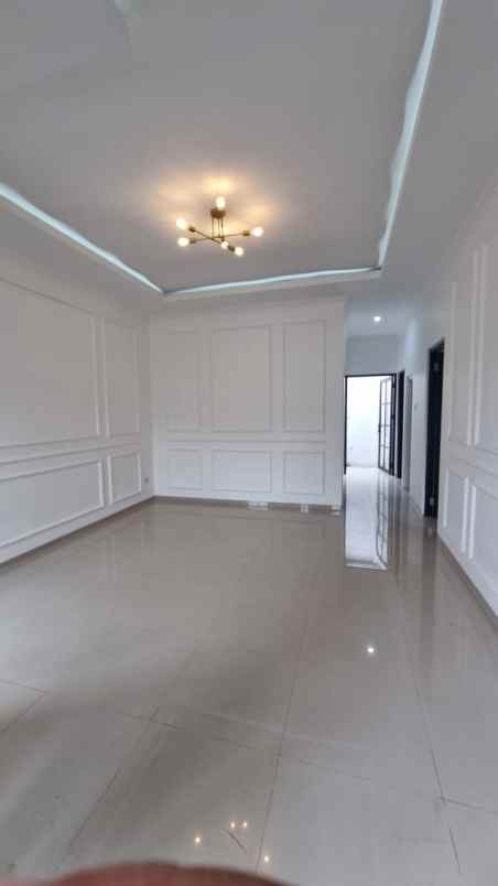 rumah cantik timur jl kaliurang km 12 5 sleman jogja