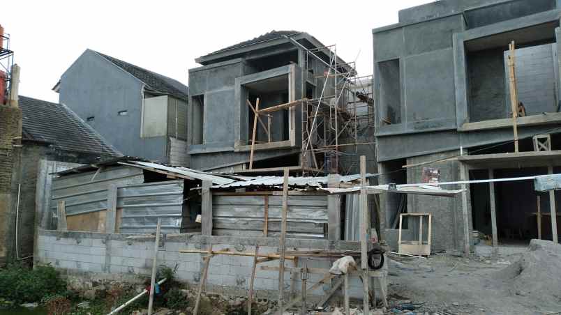 rumah cisaranten kulon arcamanik