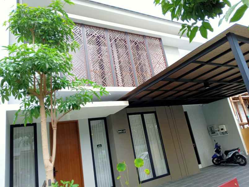 rumah citraland surabaya