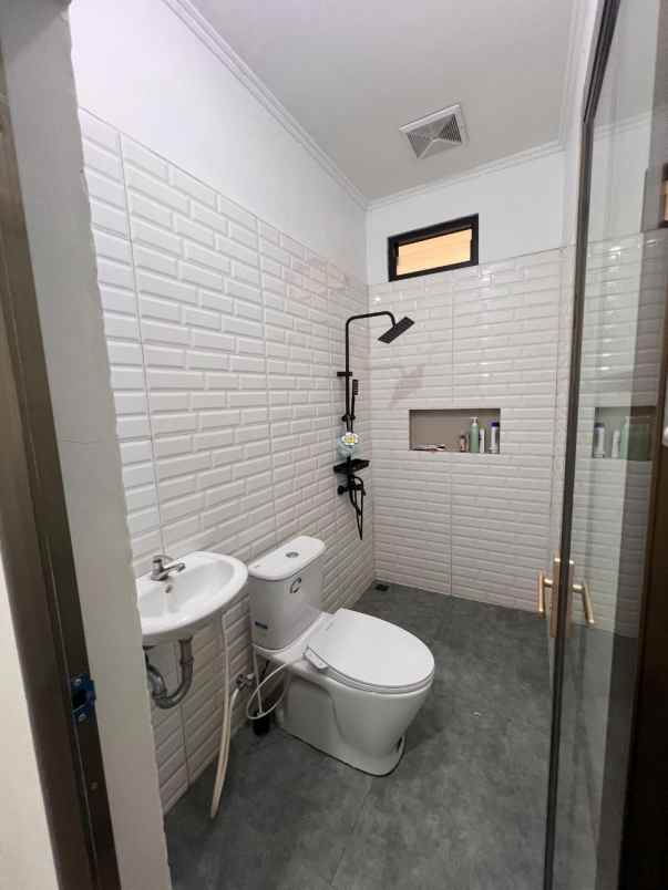 rumah ciwaruga parongpong bandung