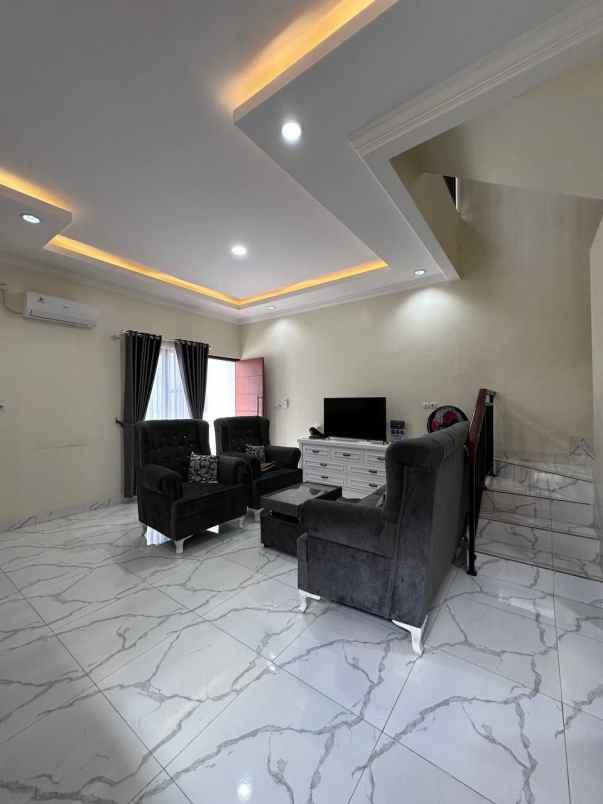 rumah cluster hook condet kramat jati