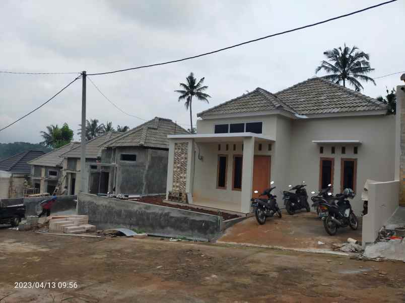 rumah cluster lingkungan islami di banyumanik