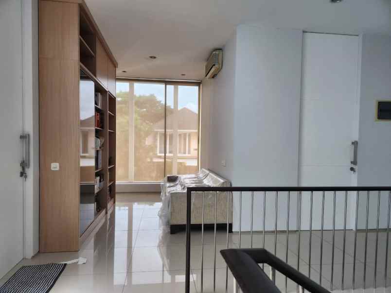 rumah crystal golf strategis siap huni furnished