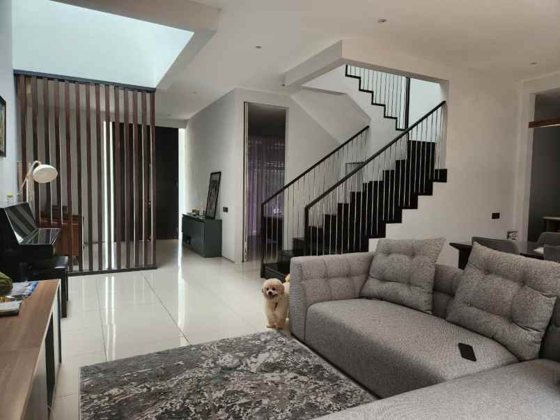 rumah crystal golf strategis siap huni furnished