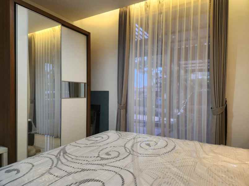 rumah crystal golf strategis siap huni furnished