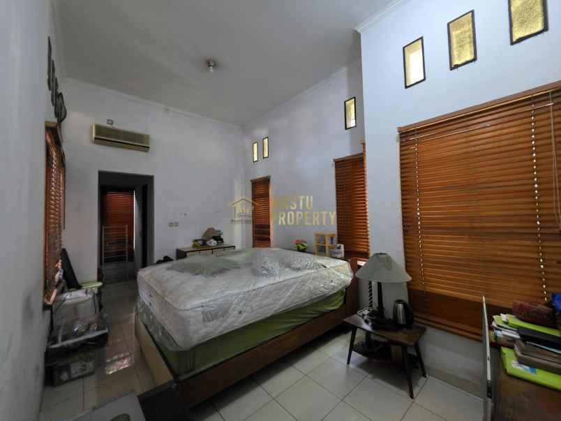 rumah dan tanah luas di villa inti persada tangsel