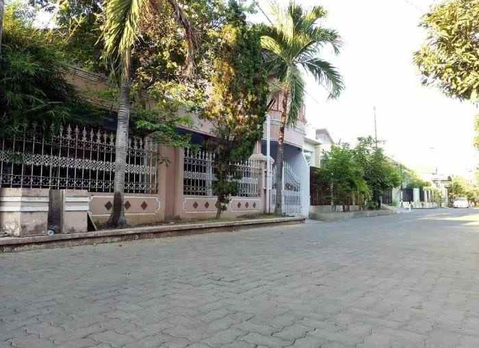 rumah di deltasari waru sidoarjo