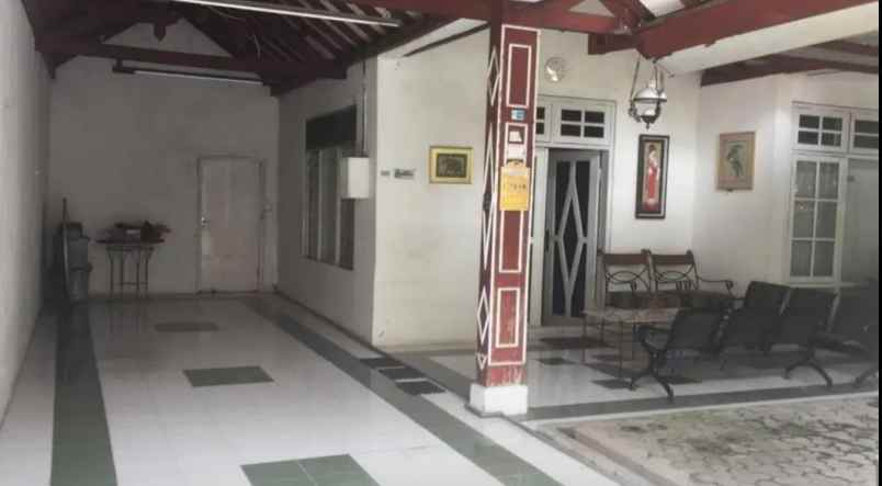 rumah di tenggilis timur surabaya