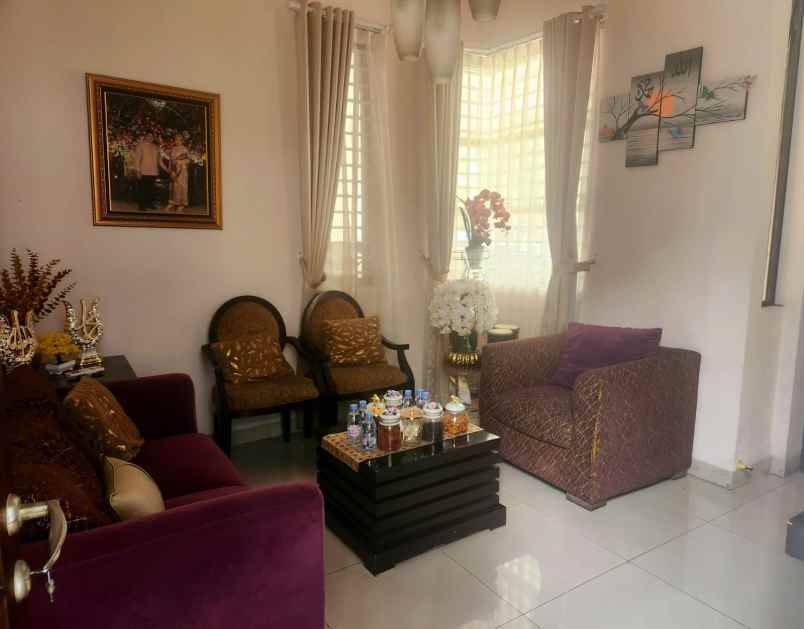 rumah dijual di taman senayan 2 sektor 9 bintaro