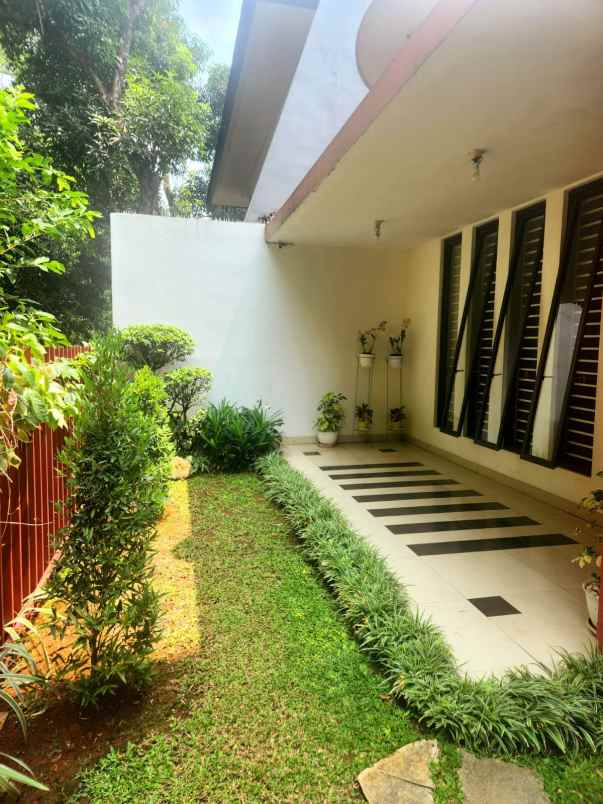 rumah dijual di taman senayan 2 sektor 9 bintaro