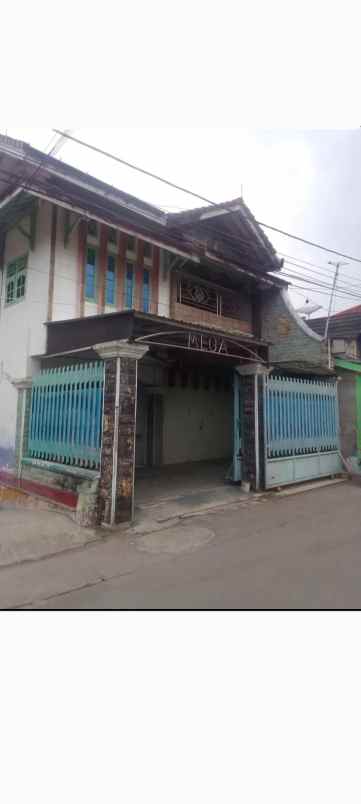 rumah dua lantai siap huni dan strategis