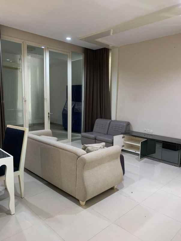 rumah eastcoast park semi furnished one gate system