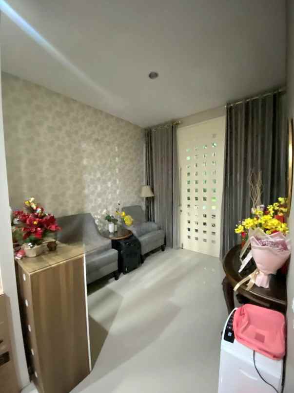 rumah greenlake citraland surabaya barat nego