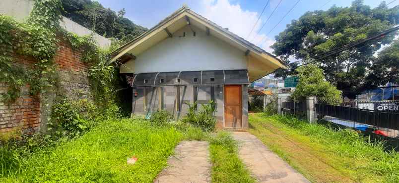 rumah hitung tanah main road dago bandung